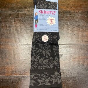 NEW Skinergy Legale Knee High Compression Black Gray Floral Socks Size 4-10